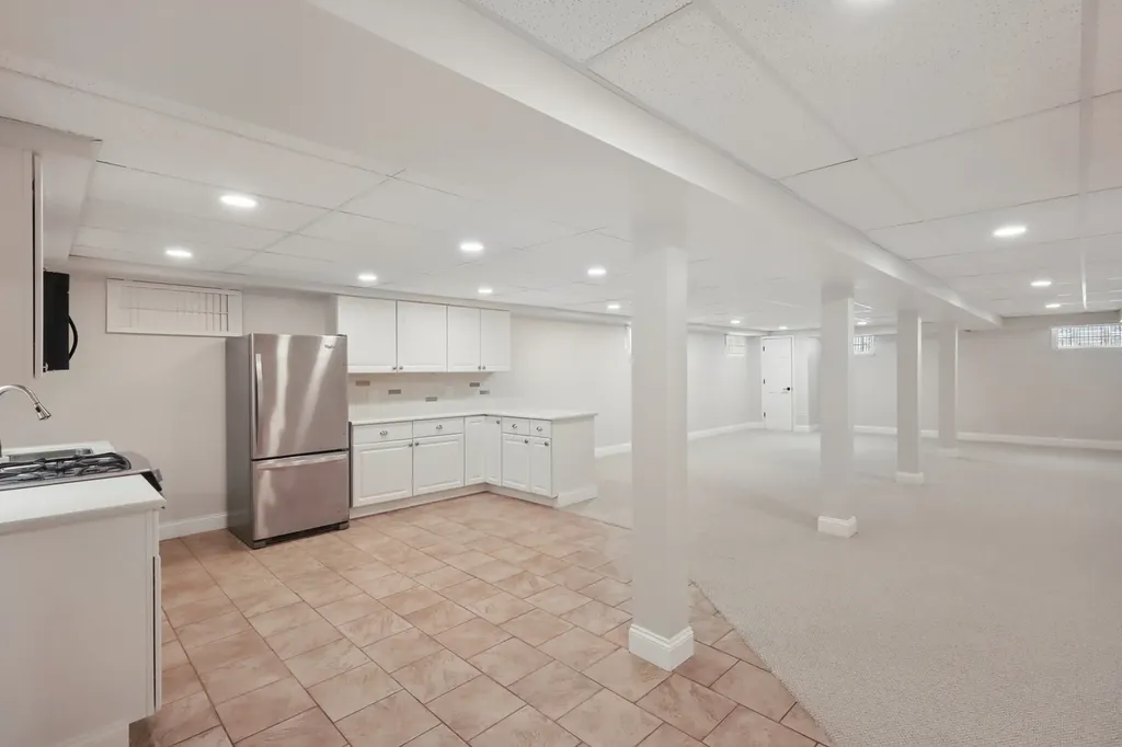 20W276 Belmont Place Addison IL 60101