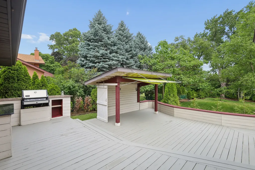 20W276 Belmont Place Addison IL 60101