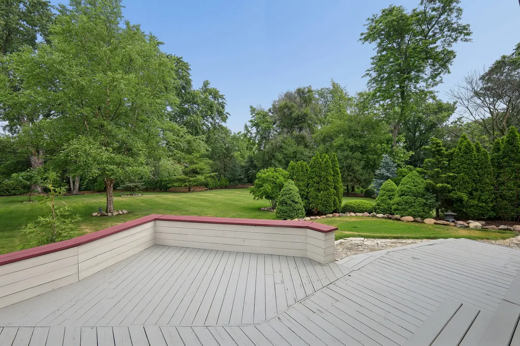 20W276 Belmont Place Addison IL 60101