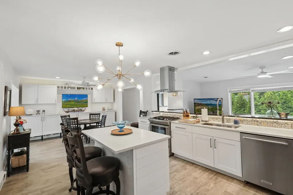 20W276 Belmont Place Addison IL 60101