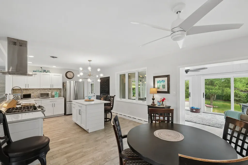 20W276 Belmont Place Addison IL 60101