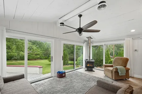 20W276 Belmont Place Addison IL 60101