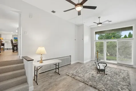 20W276 Belmont Place Addison IL 60101