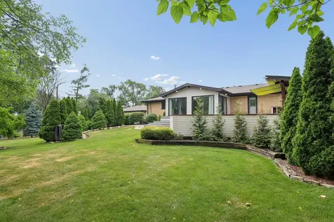 20W276 Belmont Place Addison IL 60101