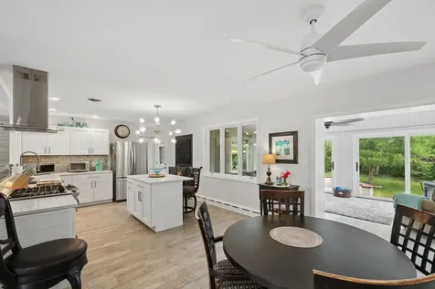 20W276 Belmont Place Addison IL 60101