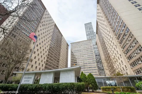 3950 North Lake Shore Drive Chicago IL 60613