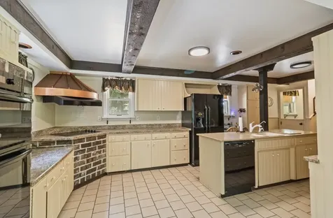 1368 East 16th Road Streator IL 61364