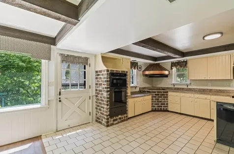 1368 East 16th Road Streator IL 61364