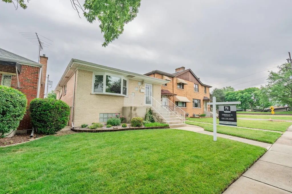 2359 Burr Oak Avenue North Riverside IL 60546