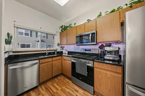 2418 Courtyard Circle Aurora IL 60506