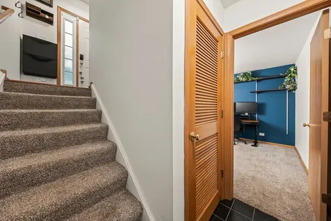 2418 Courtyard Circle Aurora IL 60506