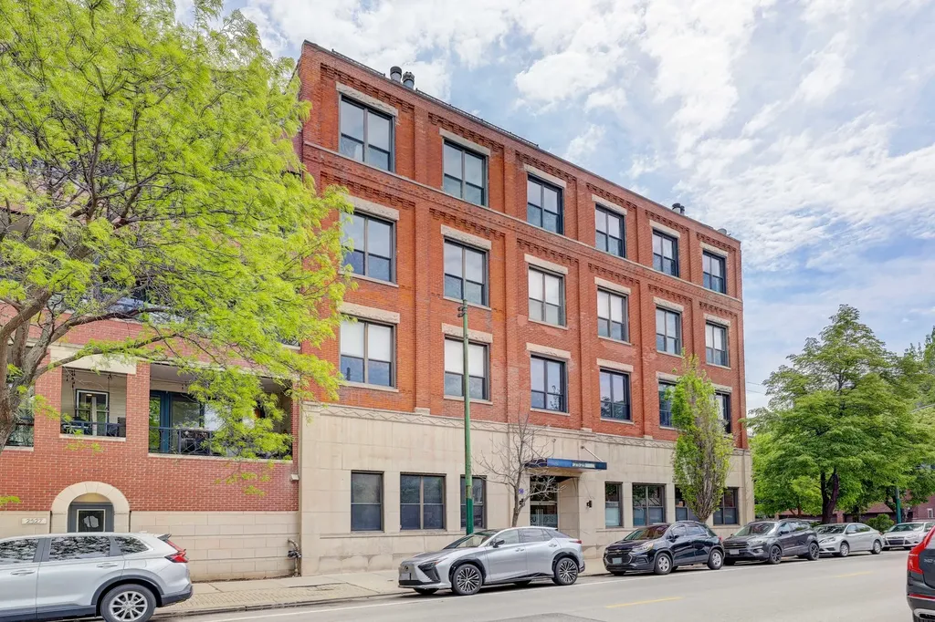 2525 North Sheffield Avenue Chicago IL 60614