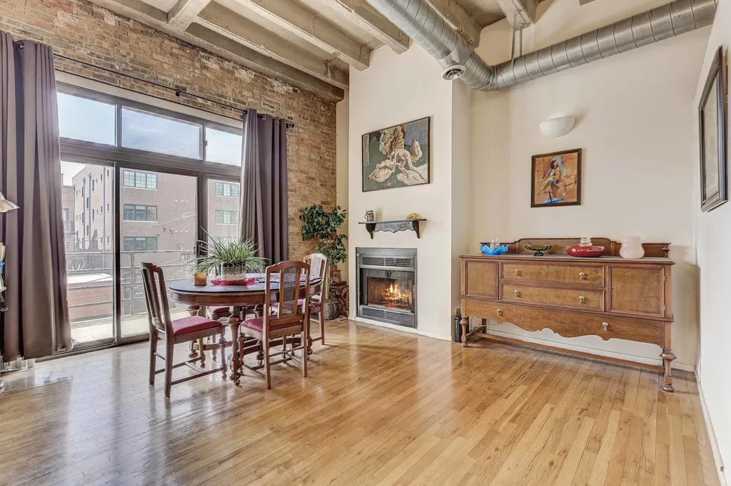 2525 North Sheffield Avenue Chicago IL 60614