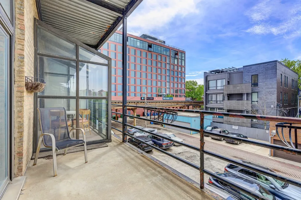 2525 North Sheffield Avenue Chicago IL 60614