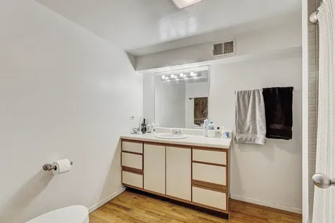 2525 North Sheffield Avenue Chicago IL 60614