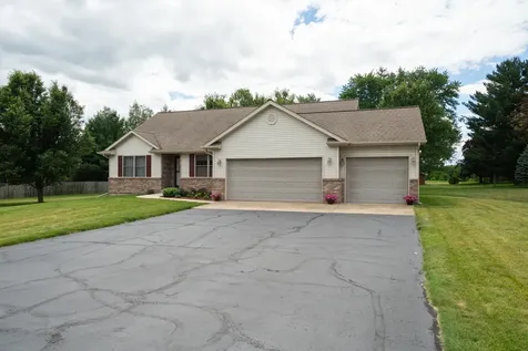 10092 Raindance Drive E Rochelle IL 61068