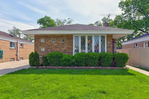 109 Rice Avenue Bellwood IL 60104