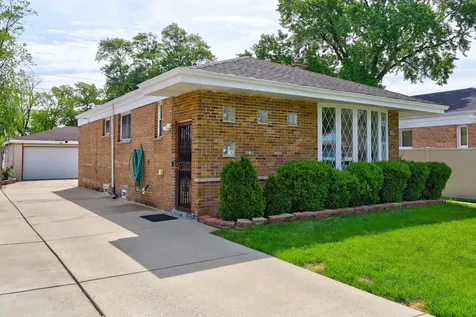 109 Rice Avenue Bellwood IL 60104