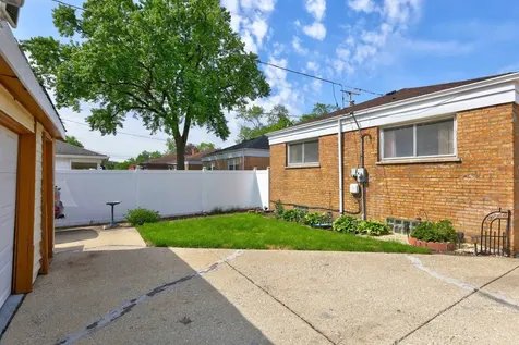 109 Rice Avenue Bellwood IL 60104