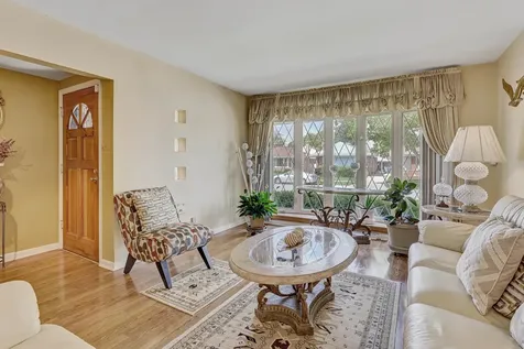 109 Rice Avenue Bellwood IL 60104