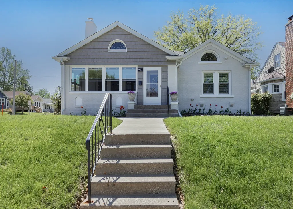 2544 23RD Avenue A Avenue Moline IL 61265