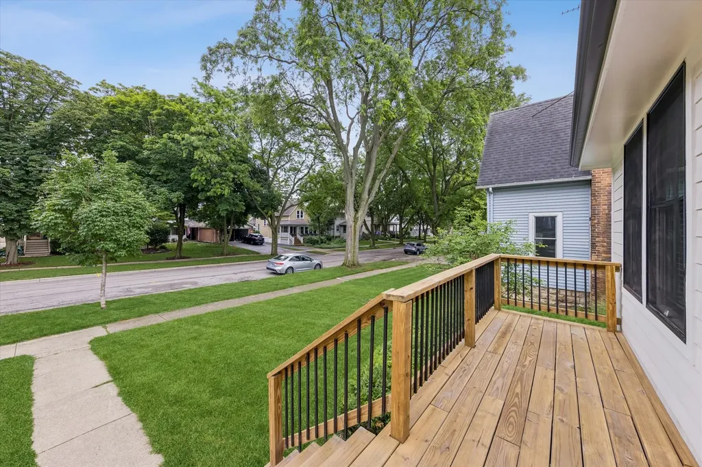 4712 Forest Avenue Downers Grove IL 60515