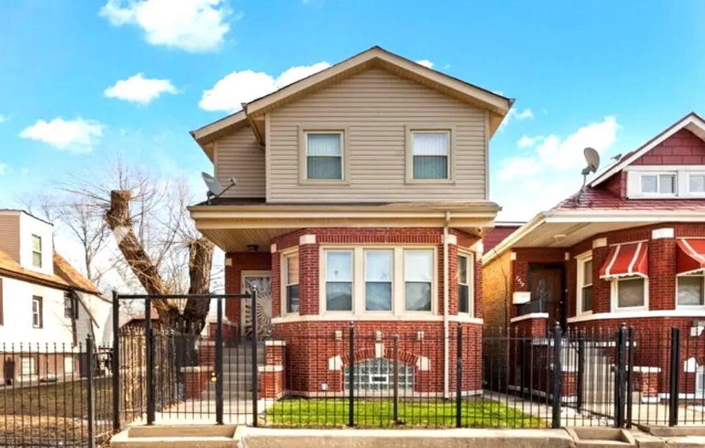 7417 South Sangamon Street Chicago IL 60621