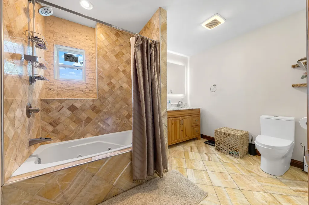 7417 South Sangamon Street Chicago IL 60621