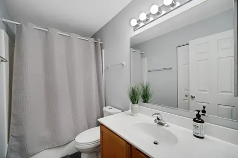439 Bay Tree Circle Vernon Hills IL 60061