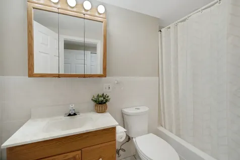 439 Bay Tree Circle Vernon Hills IL 60061