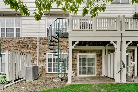 439 Bay Tree Circle Vernon Hills IL 60061
