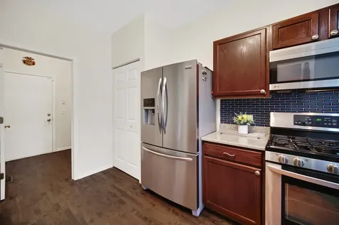 439 Bay Tree Circle Vernon Hills IL 60061