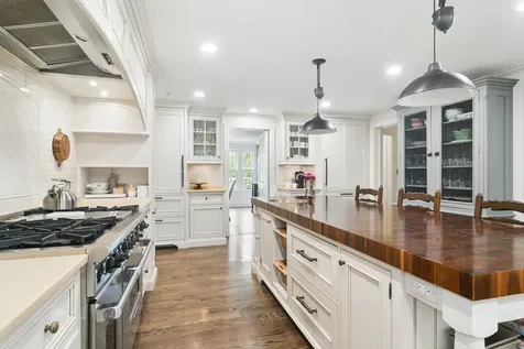 332 Old Sutton Road Barrington Hills IL 60010