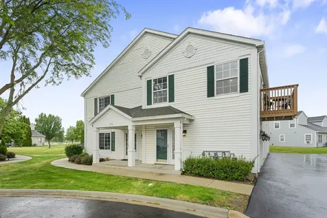 696 Fieldcrest Drive South Elgin IL 60177