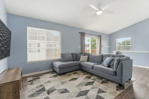 696 Fieldcrest Drive South Elgin IL 60177