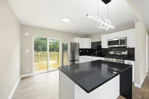 8320 Phyllis Road Rockford IL 61108