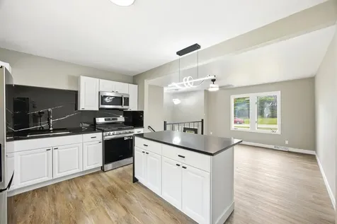 8320 Phyllis Road Rockford IL 61108