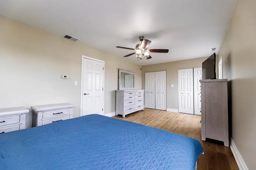 6017 South Monitor Avenue Chicago IL 60638