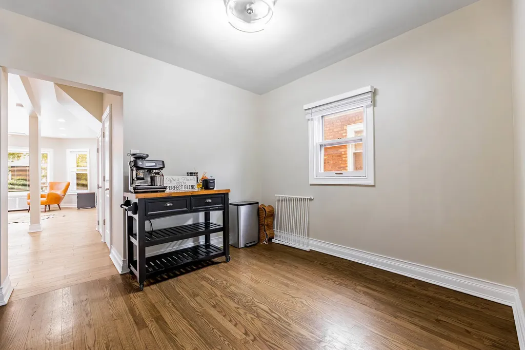 6017 South Monitor Avenue Chicago IL 60638