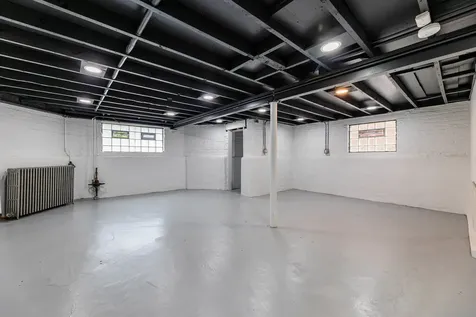 6017 South Monitor Avenue Chicago IL 60638