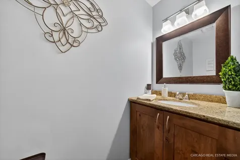 1125 Dovercliff Way Crystal Lake IL 60014