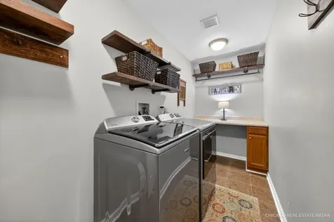 1125 Dovercliff Way Crystal Lake IL 60014