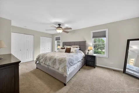 1125 Dovercliff Way Crystal Lake IL 60014