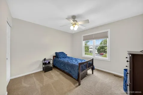 1125 Dovercliff Way Crystal Lake IL 60014