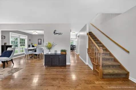 1125 Dovercliff Way Crystal Lake IL 60014