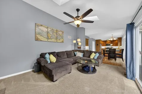 1125 Dovercliff Way Crystal Lake IL 60014