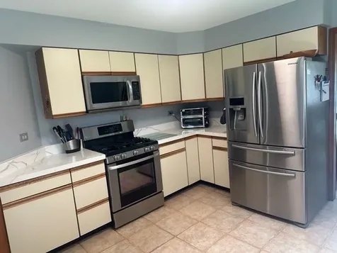 1767 Pebble Beach Drive Hoffman Estates IL 60169