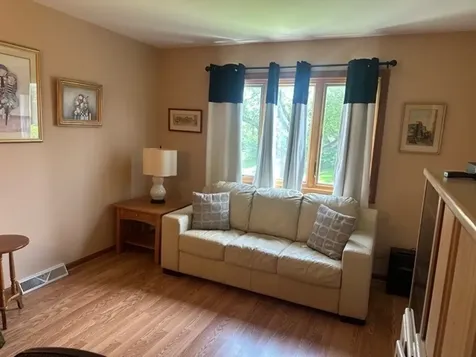 1767 Pebble Beach Drive Hoffman Estates IL 60169
