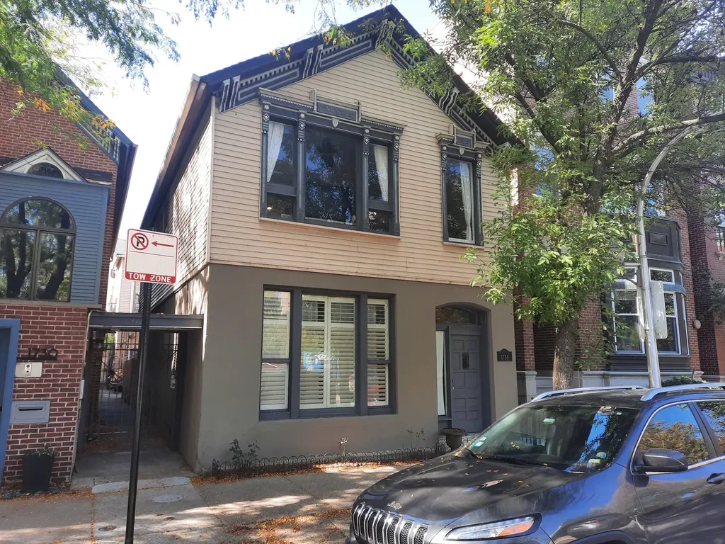 1734 North Sedgwick Street Chicago IL 60614