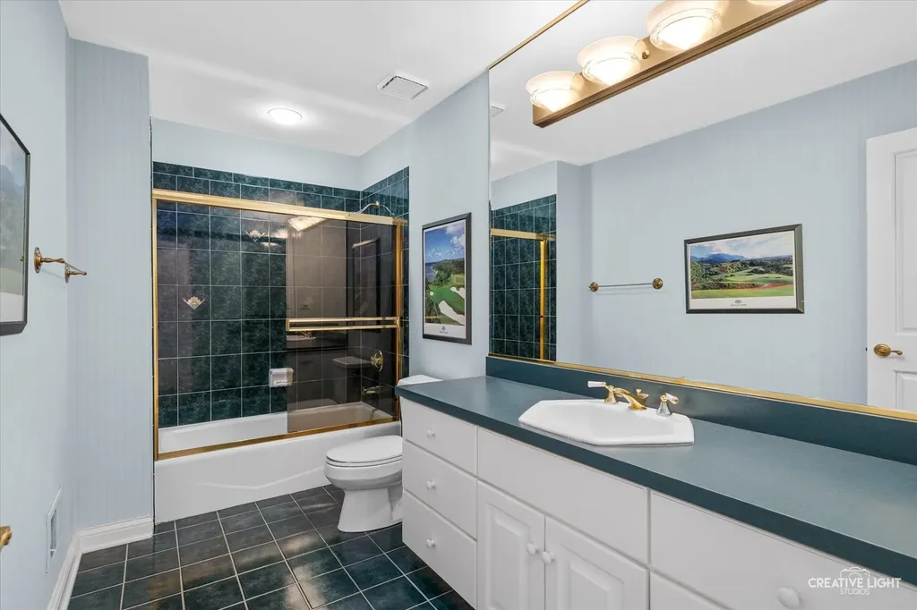 1495 Woodcrest Court Aurora IL 60502